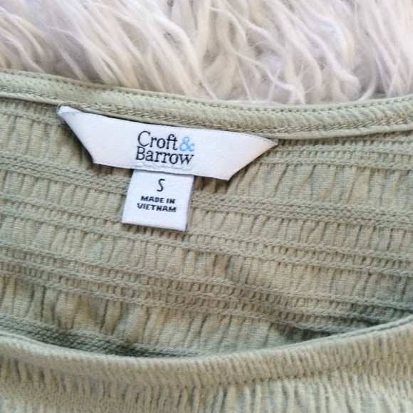 NWT Croft & Barrow Sage Smocked Tank Top - Picture 5 of 6